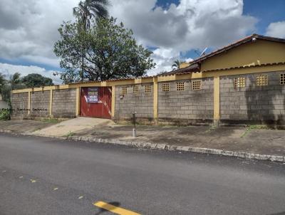 Casa para Venda, em Caldas Novas, bairro Itagua I, 3 dormitrios, 1 banheiro, 2 vagas