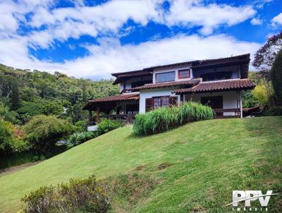 Casa para Venda, em Terespolis, bairro Golfe, 5 dormitrios, 5 banheiros, 3 sutes, 2 vagas