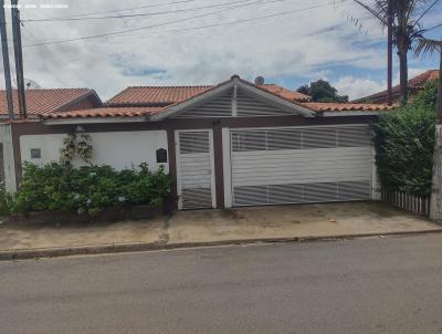 Casa / Sobrado para Venda, em Bragana Paulista, bairro Residencial Hpica Jaguari, 2 dormitrios, 1 banheiro, 2 sutes, 3 vagas