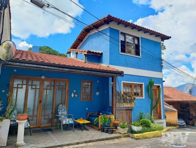 Casa em Condomnio para Venda, em Terespolis, bairro Iucas, 3 dormitrios, 3 banheiros, 1 sute, 2 vagas