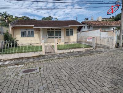 Casa para Venda, em Blumenau, bairro Itoupava Norte, 4 dormitórios, 2 banheiros, 3 vagas