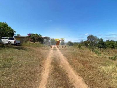 Chcara para Venda, em Primavera do Leste, bairro Bela Vista, 2 dormitrios, 1 banheiro, 1 vaga