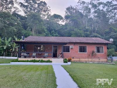 Casa em Condomnio para Venda, em Terespolis, bairro Fazenda Boa F, 3 dormitrios, 2 banheiros, 1 sute, 2 vagas