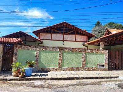 Casa para Venda, em Terespolis, bairro Golfe, 3 dormitrios, 2 banheiros, 1 sute, 3 vagas