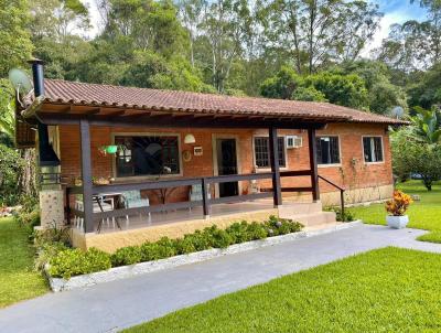 Casa em Condomnio para Venda, em Terespolis, bairro Vargem Grande, 3 dormitrios, 2 banheiros, 1 sute, 2 vagas