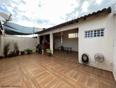 Casa para Venda, em Presidente Prudente, bairro Jardim Cobral, 2 dormitrios, 2 banheiros, 3 vagas