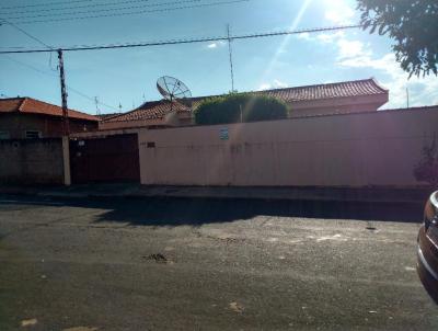 Casa para Venda, em Ituverava, bairro Cohab / Cecap, 3 dormitrios, 2 banheiros, 3 vagas