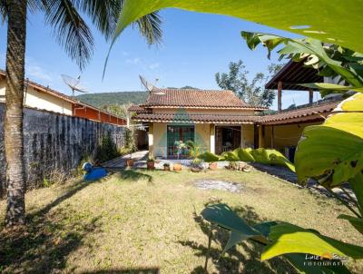 Casa para Venda, em Ubatuba, bairro PRAIA DA MARANDUBA, 3 dormitrios, 2 banheiros, 1 sute, 4 vagas