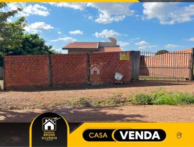 Casa para Venda, em Rolim de Moura, bairro Loteamento Planalto, 3 dormitrios, 1 banheiro