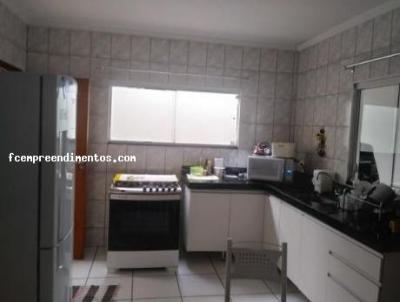 Casa para Venda, em Limeira, bairro Parque Hippolyto, 2 dormitrios, 2 banheiros, 1 sute, 2 vagas