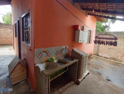 Casa para Venda, em Uberaba, bairro Bairro Vila Arquelau, 2 dormitórios, 1 banheiro, 2 vagas