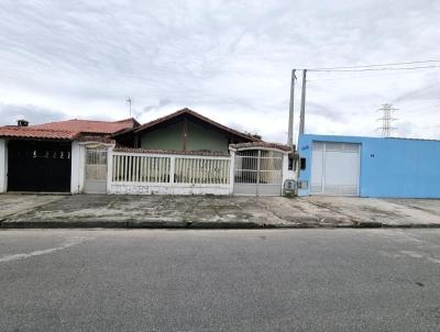 Casa para Venda, em Itanhaém, bairro Santa Julia, 2 dormitórios, 3 banheiros, 1 suíte, 4 vagas