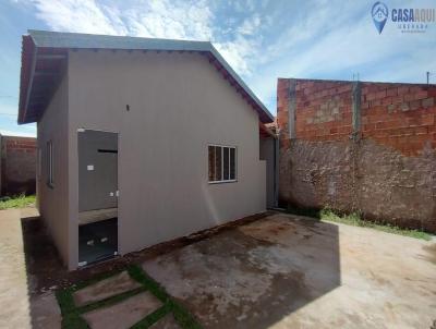 Casa para Venda, em Uberaba, bairro Bairro Ilha de Maraj, 2 dormitrios, 1 banheiro, 2 vagas