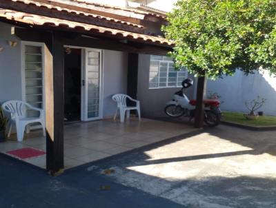 Casa 3 dormitrios para Venda, em Lucas do Rio Verde, bairro Parque das Araras, 3 dormitrios, 1 banheiro, 1 vaga