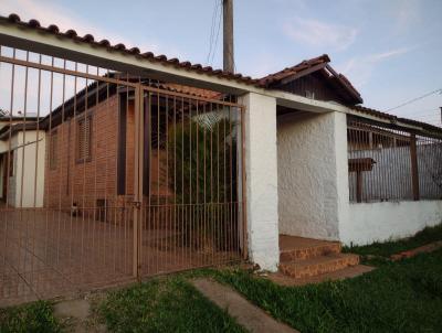 Casa para Venda, em Cachoeira do Sul, bairro MARINA, 2 dormitrios, 1 banheiro, 1 vaga