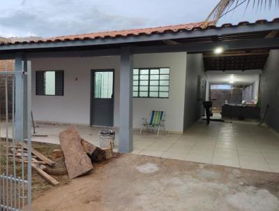 Casa 3 dormitrios para Venda, em Lucas do Rio Verde, bairro Parque das Araras, 3 dormitrios, 1 banheiro, 1 vaga