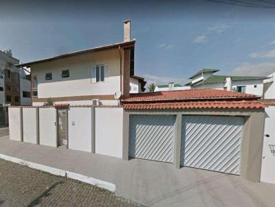 Casa 4 dormitrios ou + para Venda, em Balnerio Cambori, bairro CENTRO, 5 dormitrios, 3 banheiros, 2 sutes, 2 vagas