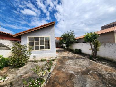 Casa para Venda, em Capão Bonito, bairro Vila Guanabara, 2 dormitórios, 2 banheiros, 3 vagas