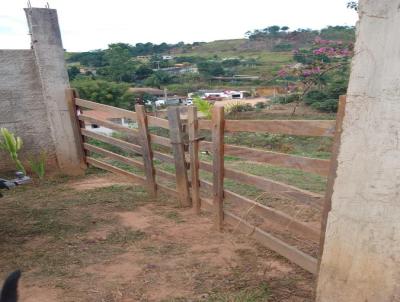 Granja para Venda, em Juiz de Fora, bairro Dias Tavares, 3 dormitrios, 2 banheiros, 1 sute, 4 vagas