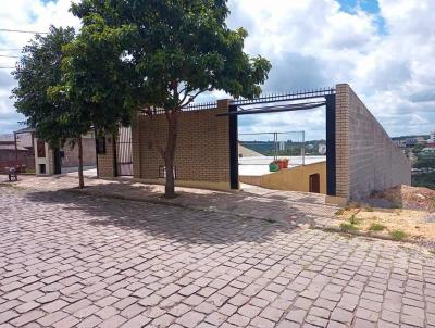 Casa para Venda, em Caxias do Sul, bairro Santa F, 2 dormitrios, 2 banheiros, 2 vagas