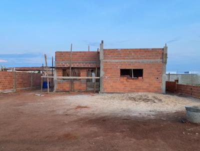 Casa 2 dormitrios para Venda, em Lucas do Rio Verde, bairro Vida Nova, 2 dormitrios, 1 banheiro, 1 vaga