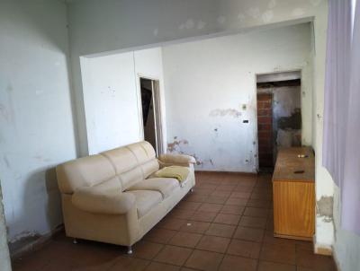 Casa para Venda, em Presidente Prudente, bairro Vila Nova, 2 dormitrios, 1 banheiro, 3 vagas