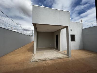 Casa para Venda, em Montes Claros, bairro Jardim Primavera, 3 dormitrios, 2 banheiros, 1 sute, 3 vagas