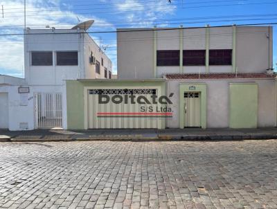 Casa para Venda, em Batatais, bairro Centro, 4 dormitrios, 3 banheiros, 1 sute, 1 vaga