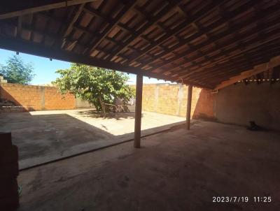 Casa para Venda, em Montes Claros, bairro Jardim Primavera, 2 dormitrios, 1 banheiro, 4 vagas