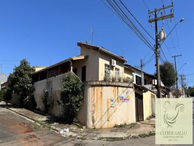 Casa para Venda, em Tatuí, bairro Vila Doutor Laurindo, 2 dormitórios, 2 banheiros, 2 vagas