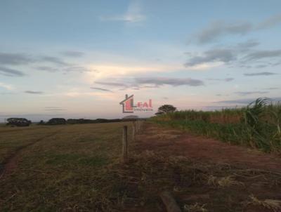 Stio para Venda, em Mirante do Paranapanema, bairro RURAL, 3 dormitrios, 1 banheiro, 1 sute, 2 vagas