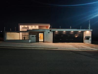 Casa para Venda, em Apucarana, bairro Loteamento Residencial Cazarin, 3 dormitrios, 2 banheiros, 1 sute, 1 vaga