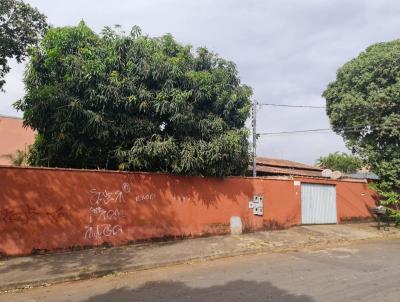 Casa para Venda, em Goinia, bairro Jardim Santo Antnio, 2 dormitrios, 1 banheiro, 1 sute, 1 vaga