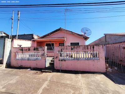 Casa / Sobrado para Venda, em Bragana Paulista, bairro PARQUE BRASIL, 3 dormitrios, 2 banheiros, 2 vagas
