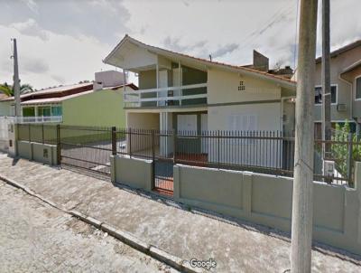 Sobrado para Venda, em Barra Velha, bairro Centro, 6 dormitrios, 3 banheiros, 1 vaga