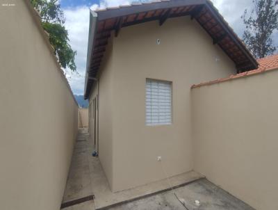 Casa Geminada para Venda, em Caraguatatuba, bairro Balnerio dos Golfinhos, 2 dormitrios, 1 banheiro, 1 sute, 1 vaga