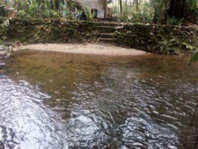 Stio para Venda, em Cachoeiras de Macacu, bairro Guapiau, 2 dormitrios, 1 banheiro, 1 sute, 2 vagas