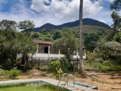 Stio para Venda, em Cachoeiras de Macacu, bairro Serrana, 3 dormitrios, 1 banheiro, 1 sute, 2 vagas