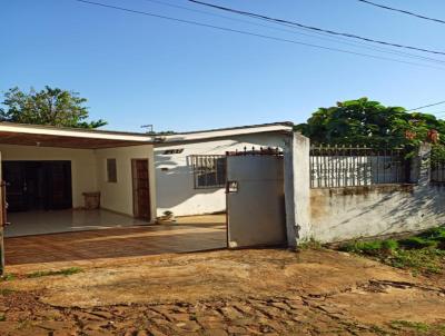 Casa para Venda, em Foz do Iguaçu, bairro Campos do Iguaçu, 3 dormitórios, 1 banheiro, 2 vagas