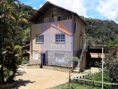 Casa para Venda, em Terespolis, bairro Pessegueiros, 5 dormitrios, 2 banheiros, 1 sute, 2 vagas