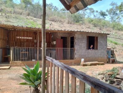 Casa Rural para Venda, em Juiz de Fora, bairro Dias Tavares, 1 dormitrio, 1 banheiro