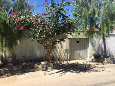 Casa para Venda, em Guanambi, bairro BEIJA FLOR, 3 dormitrios, 1 banheiro, 2 vagas