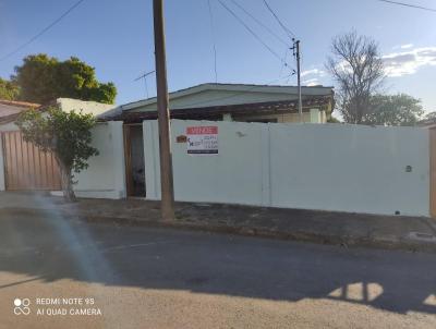 Casa para Venda, em Bom Despacho, bairro So Vicente, 3 dormitrios, 2 banheiros, 1 sute, 3 vagas