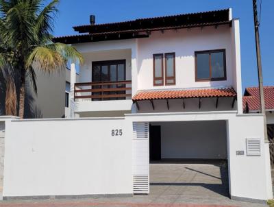 Casa para Venda, em Joinville, bairro Amrica, 3 dormitrios, 4 banheiros, 1 sute, 2 vagas