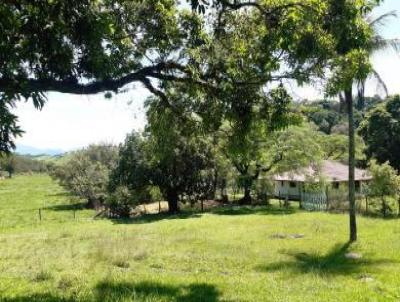 Stio para Venda, em Cachoeiras de Macacu, bairro Maruba, 2 dormitrios, 1 banheiro, 1 sute, 1 vaga