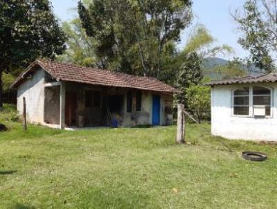 Stio para Venda, em Cachoeiras de Macacu, bairro Japuba, 1 dormitrio, 1 banheiro, 1 vaga