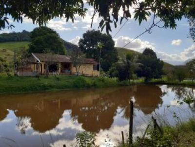 Stio para Venda, em Cachoeiras de Macacu, bairro Vecchi, 2 dormitrios, 1 banheiro, 1 sute, 1 vaga