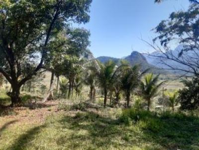 Stio para Venda, em Cachoeiras de Macacu, bairro Quizanga, 1 dormitrio, 1 banheiro, 1 vaga