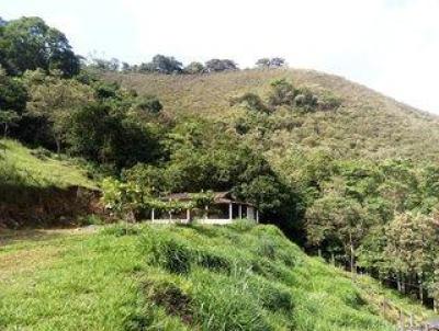 Stio para Venda, em Cachoeiras de Macacu, bairro Fara, 1 dormitrio, 1 banheiro, 1 vaga