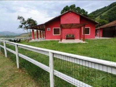 Fazenda para Venda, em Rio Bonito, bairro Samb, 4 dormitrios, 2 banheiros, 1 vaga